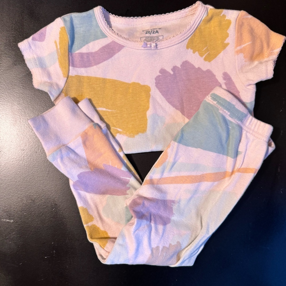 Carter’s 2 pc set. - Picture 3 of 3